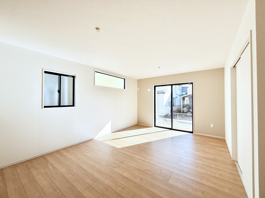 ���r���O �傫�ȑ����炽���Ղ�̗z���ƕ����������郊�r���O  