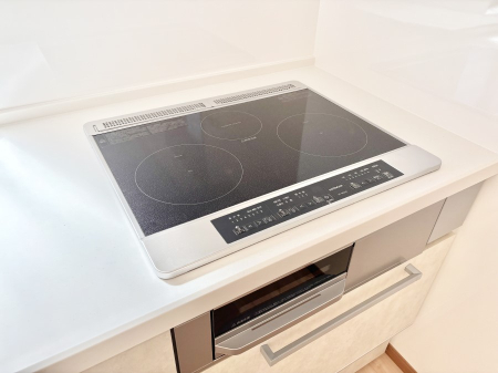 ���̑����� IH�N�b�L���O�q�[�^�[�͓V�̒����ʂ��t���b�g�Ȃ̂Œ�����̓T�b�ƈ�@�����邾���I