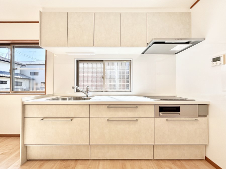 �L�b�`�� �L�b�`���̓V���v���ŃX�b�L�������O���̗��Ȃ��f�U�C���Ȃ̂ŉi���g�������ł���