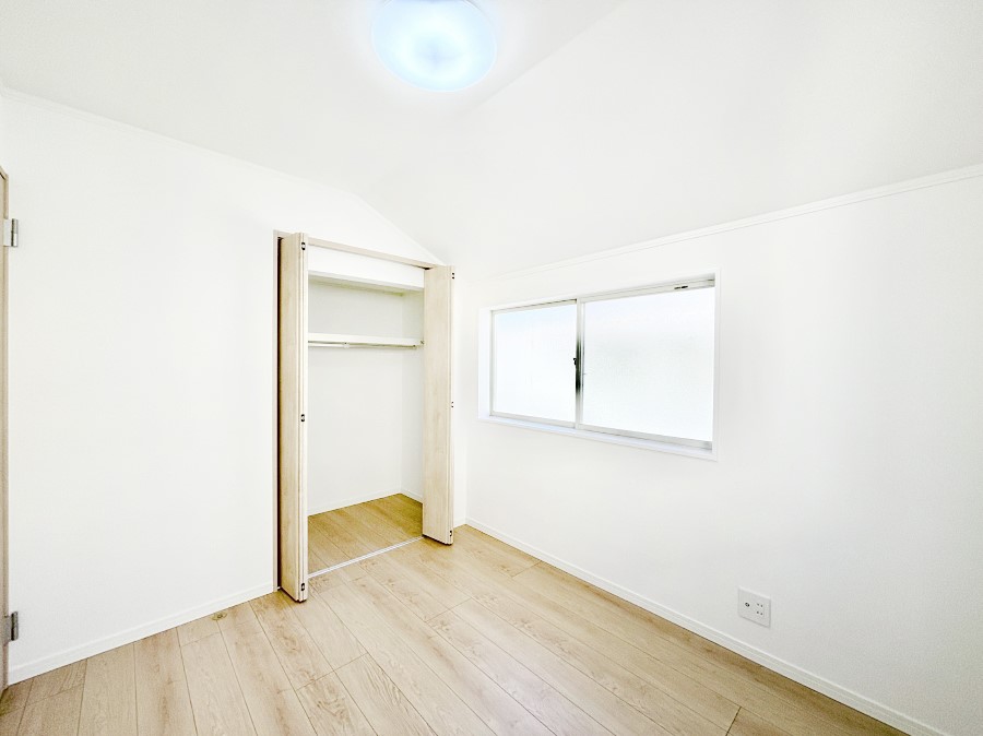 �q������ ���q���܂̂������Ƃ��Ă��I�ߗނ̐������ڂɕ֗��ȃN���[�[�b�g�t���̗m���B