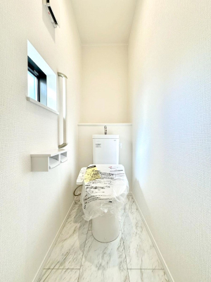 gC gC1K2KꂼɔzuĂĂƂĂ֗łB 