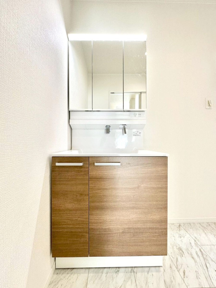 ʑEʏ 邢ʏ͖̐gxxyłႢłB