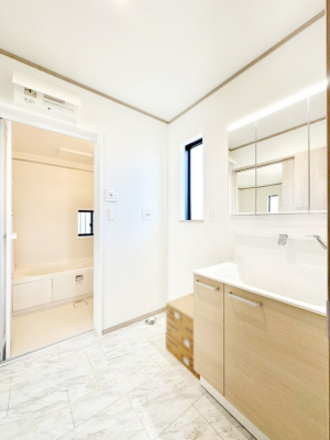 ̑ ̂KԂłB̐gxxCǂg܂B 