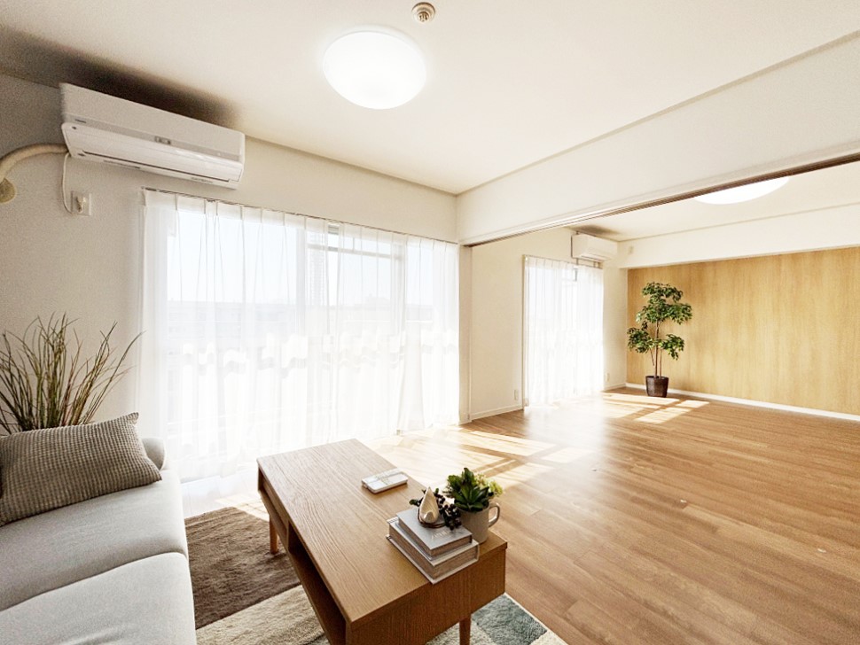 rO Ƒ̓₩Șbŕ܂閾邢rO