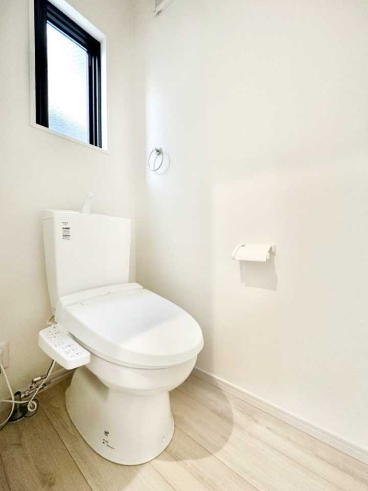 �g�C�� �g�C����1�K��2�K���ꂼ��ɔz�u����Ă��ĂƂĂ��֗��ł��B 