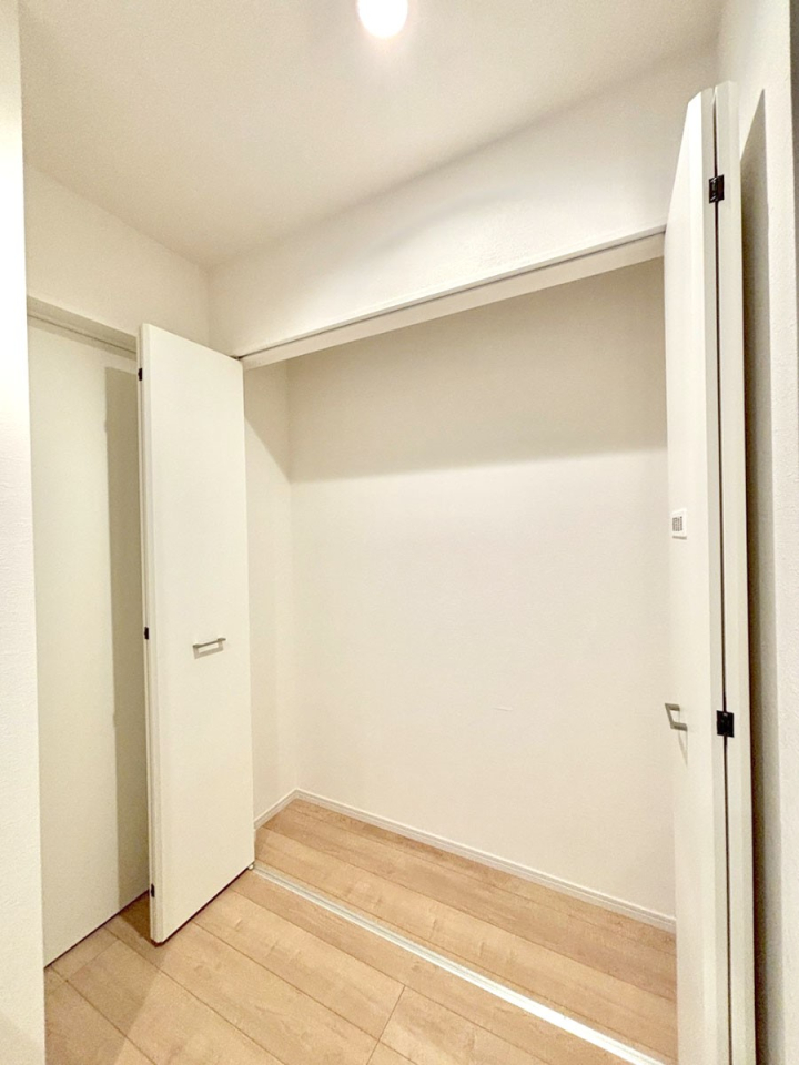 ���̑����� �L�����[�B�|�������G�߂̏��������[���邱�Ƃ��ł��܂��B