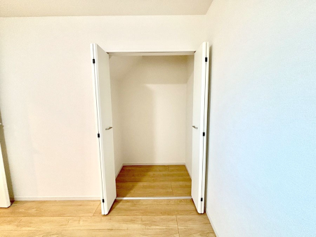 ���[ �����Ղ�̎��[�X�y�[�X�ŉ��K�ɕ�点���� 