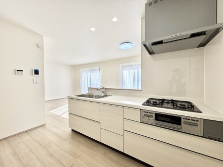 �L�b�`�� �������������I�ɁA�y�����I�V�X�e���L�b�`��  