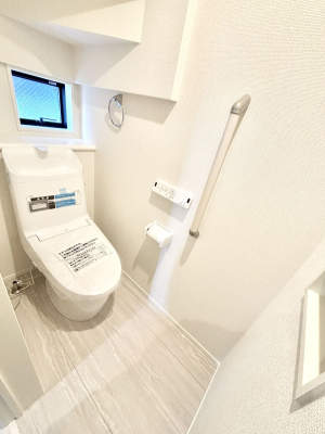 �g�C�� �g�C����1�K��2�K���ꂼ��ɔz�u����Ă��ĂƂĂ��֗��ł��B 