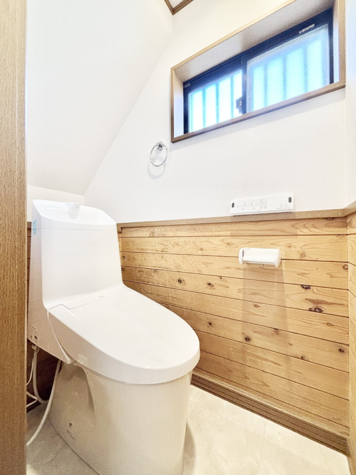 �g�C�� ���邭�������̂���g�C��