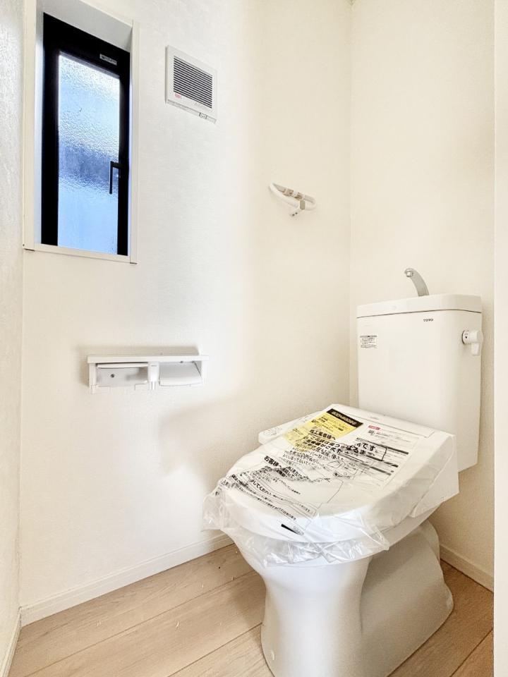 �g�C�� �g�C����1�K��2�K���ꂼ��ɔz�u����Ă��ĂƂĂ��֗��ł��B 