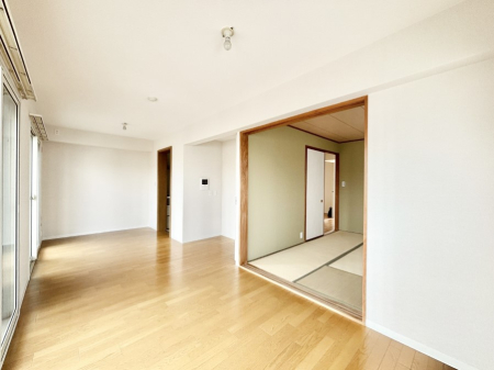 ̑ ƑRƏW܂ẽXy[XɂȂ肻  