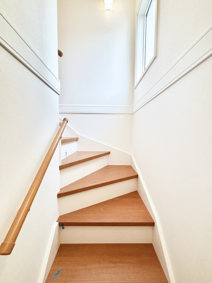 ̑ Ki͎肷tȂ̂ŏȂq܂₲̕Sł  