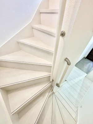 ̑ Ki͎肷tȂ̂ŏȂq܂₲̕Sł