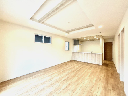 ���r���O �Z�ޕ��̌��������o�����A�C���e���A���l����̂��y���݂ȃ��r���O�ł��I 