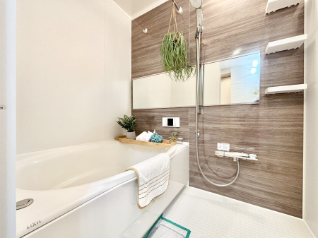 ���� ����̔�������Ă���閾�邢�������̂���o�X���[�� 