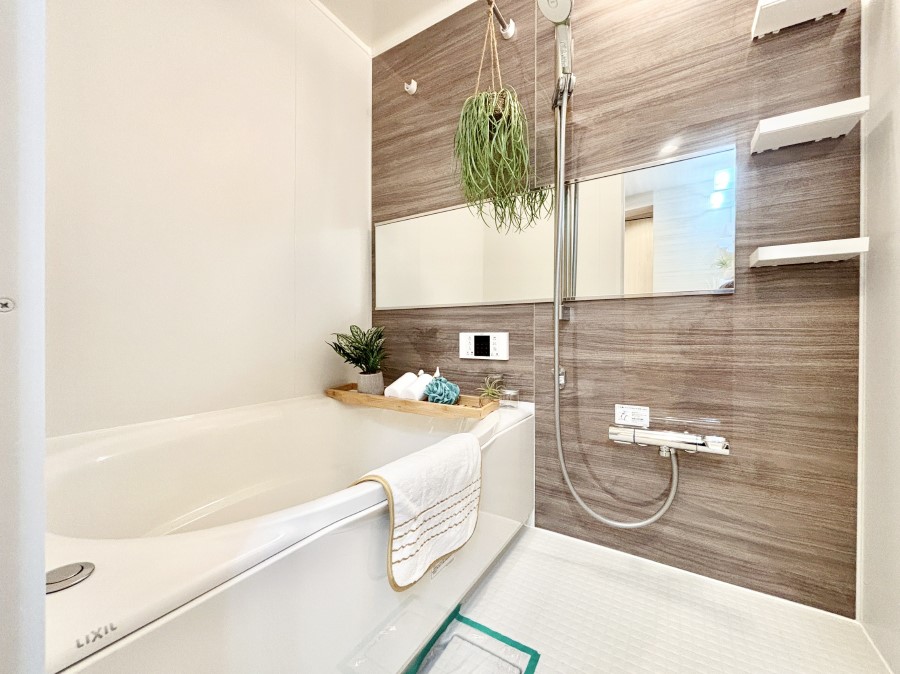 ���� ����̔�������Ă���閾�邢�������̂���o�X���[�� 