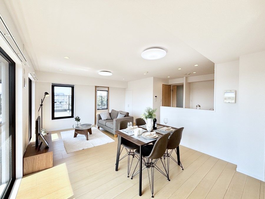 rO Ƒ̓₩Șbŕ܂閾邢rO