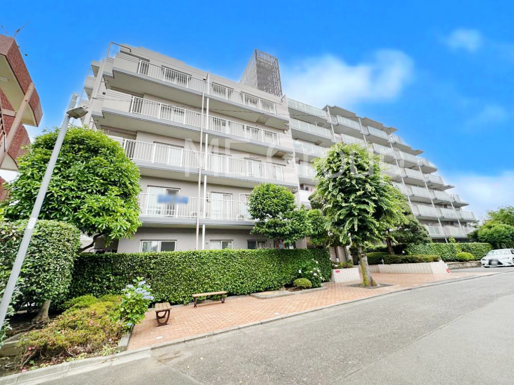 ���n�O�ώʐ^ �����ɕ֗��Ȓn�ɐL�т₩�ȉƑ��̐������i��`���Z�܂�