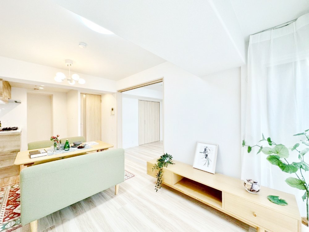 ���̑����� ���Ƒ������R�ƏW�܂�A���₩�ȏ΂����ŕ�܂��e���̋�ԂɂȂ肻���ł��ˁI