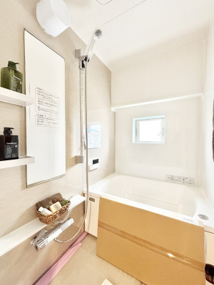 ���� ����̔�������Ă���閾�邢�������̂���o�X���[��