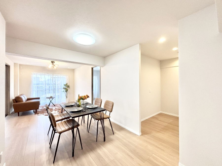 ���̑����� �Ƒ������R�ƏW�܂�e���̃X�y�[�X�ɂȂ肻��