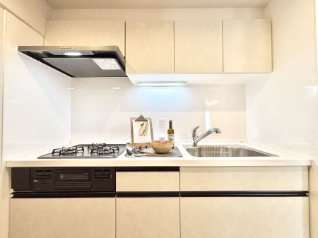 �L�b�`�� ���������Ȃ���ł����Ƒ��Ƃ̉�b���y���߂�ΖʃL�b�`��