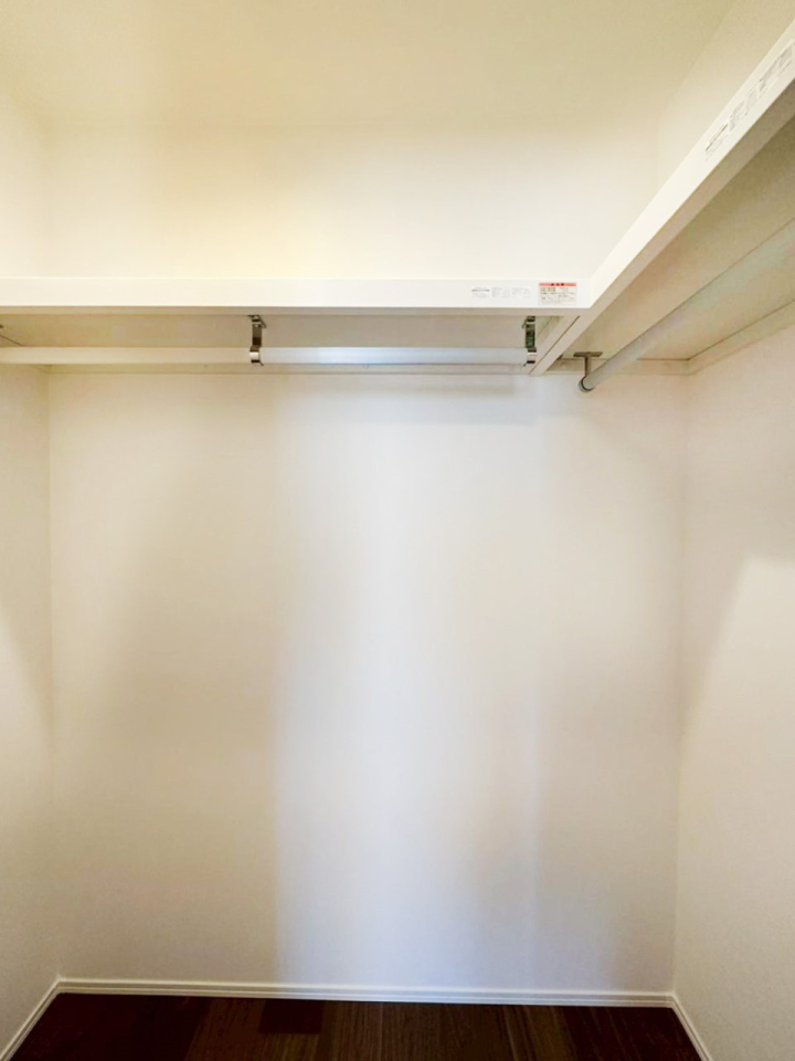 ���[ �m���N���[�[�b�g�B���s��������̂Ō���̈ߗނ�����������[�ł��܂��B