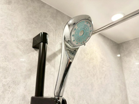 ���̑����� �X�^�C���b�V���ȃV�����[�w�b�h