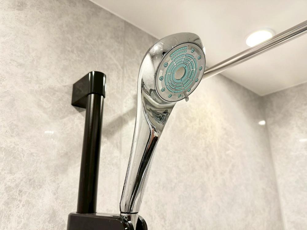 ���̑����� �X�^�C���b�V���ȃV�����[�w�b�h