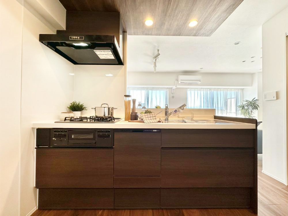 �L�b�`�� �������������I�ɁA�y�����I�V�X�e���L�b�`��