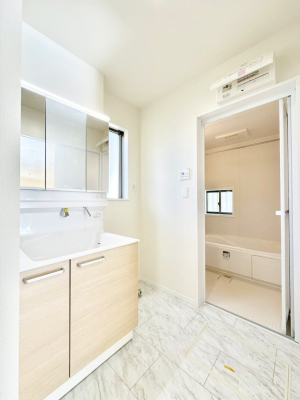 ̑ ̂KԂłB̐gxxCǂg܂B 