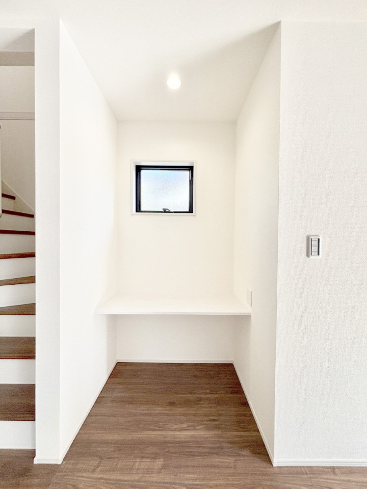 ���̑� ���r���O�̃J�E���^�[�X�y�[�X