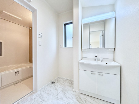 ���̑� �L�X�Ƃ�Ƃ�̂��郉���h���[�X�y�[�X�B  