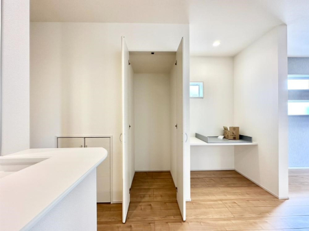 ���[ ���r���O���[�B�U�炩�肪���ȃ��r���O���X�b�L���ƕۂĂ܂��ˁB 