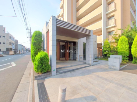 �G���g�����X -