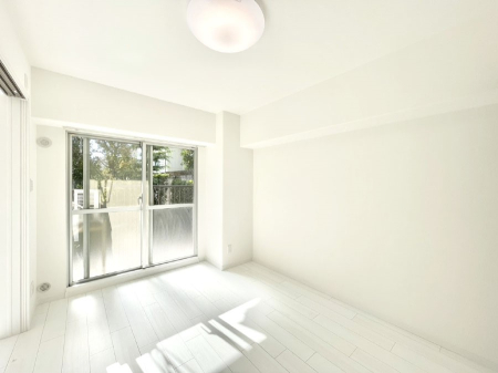 ���̑����� �o���R�j�[���J�������v���X���Ă����m��  