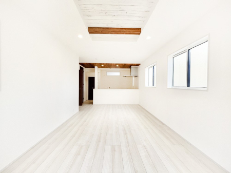 rO Ƒ̓₩Șbŕ܂閾邢rOB   