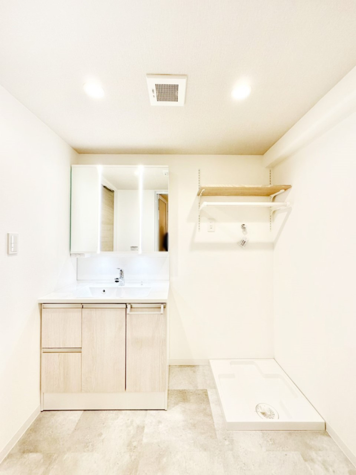 ʑEʏ Ƃ̐ʃXy[XŒ̐gxxX[YɁB