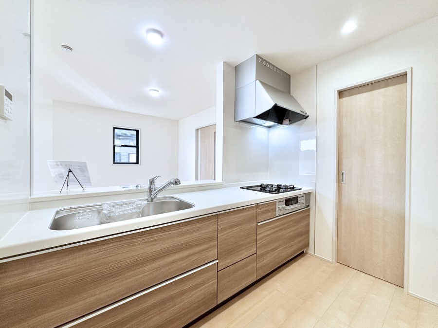 �L�b�`�� ��Ƃ肠��L�b�`���ł͂��Ƒ��Ɗy�������������ł��܂��B