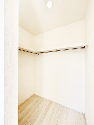 ���̑� �ߗނ��n���K�[�Ɋ|�����܂܎��[�ł���WIC�B�ߗނ̐������ڂ����₷���ĕ֗��ł��I