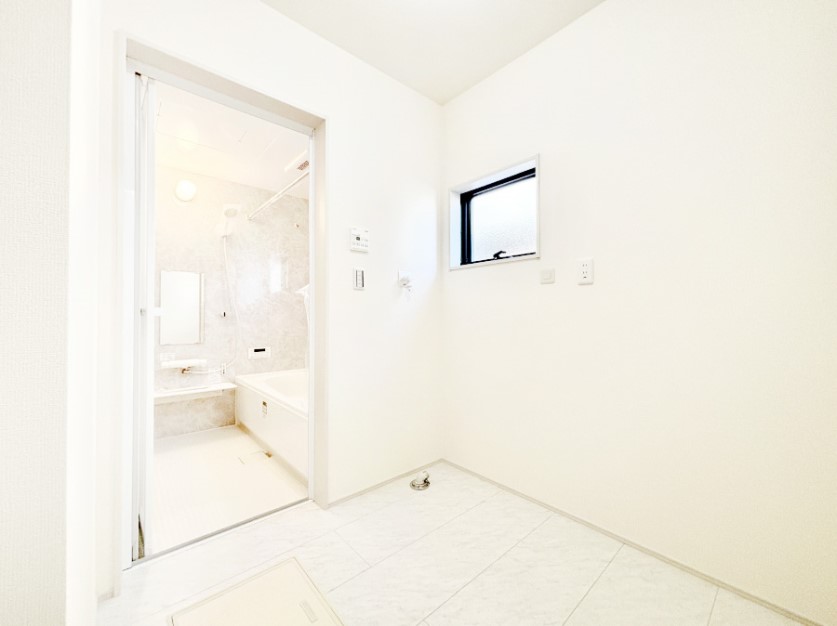 ���̑� ���������A���󕨂������A��ނȂǂ̍�Ƃ�1�J���ōs�Ȃ��郉���h���[���[��