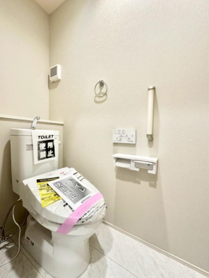 �g�C�� �g�C����1�K��2�K���ꂼ��ɔz�u����Ă��ĂƂĂ��֗��ł��B 