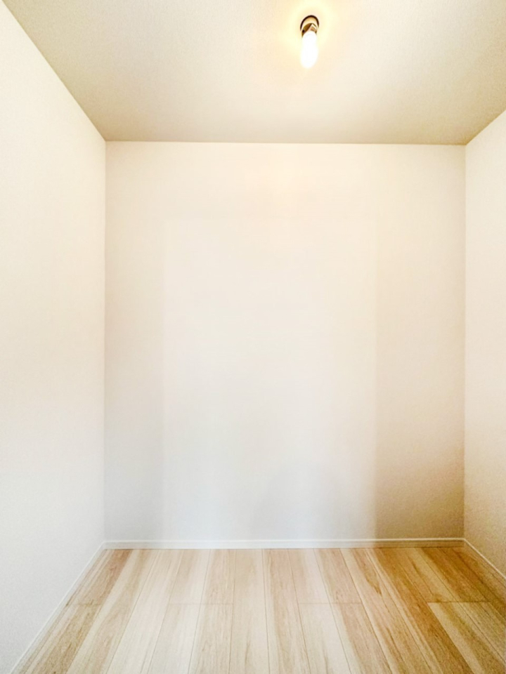 ̑ EH[NCN[[bgtŐԂLpł܂B