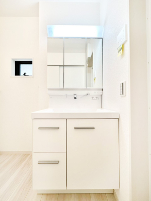 ʑEʏ [͂Ƌ@\ɗDꂽʉϑ