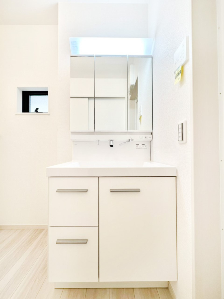 ʑEʏ [͂Ƌ@\ɗDꂽʉϑ