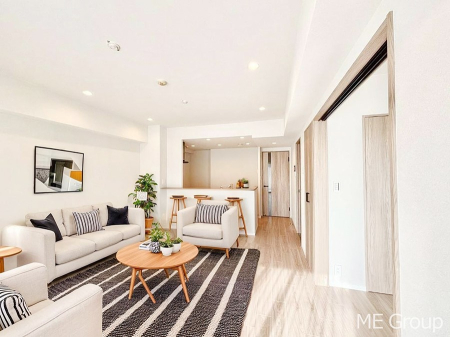 rO ͋Ĉkcj͉Ƒ݂Ȃ̉Kԁ@ƋCGł@