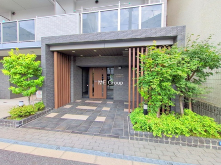 �G���g�����X -