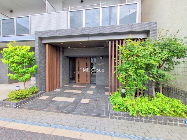 �G���g�����X -