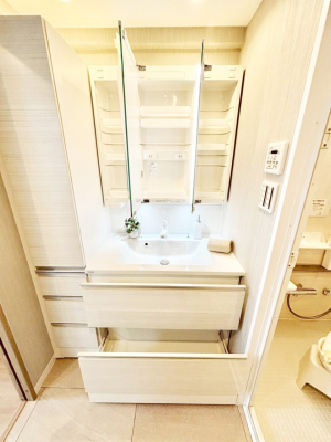 ̑ Oʋ̗ɁAϕiqpiȂǂ[\Bʑƕۂ܂I